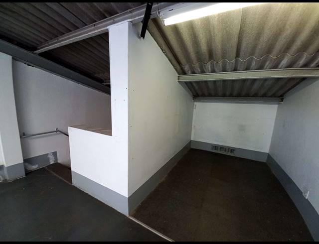 825M² WAREHOUSE FOR SALE IN NORTH END